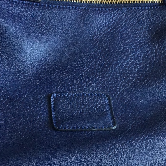 Crossbody Handbag - Picture 7 of 9